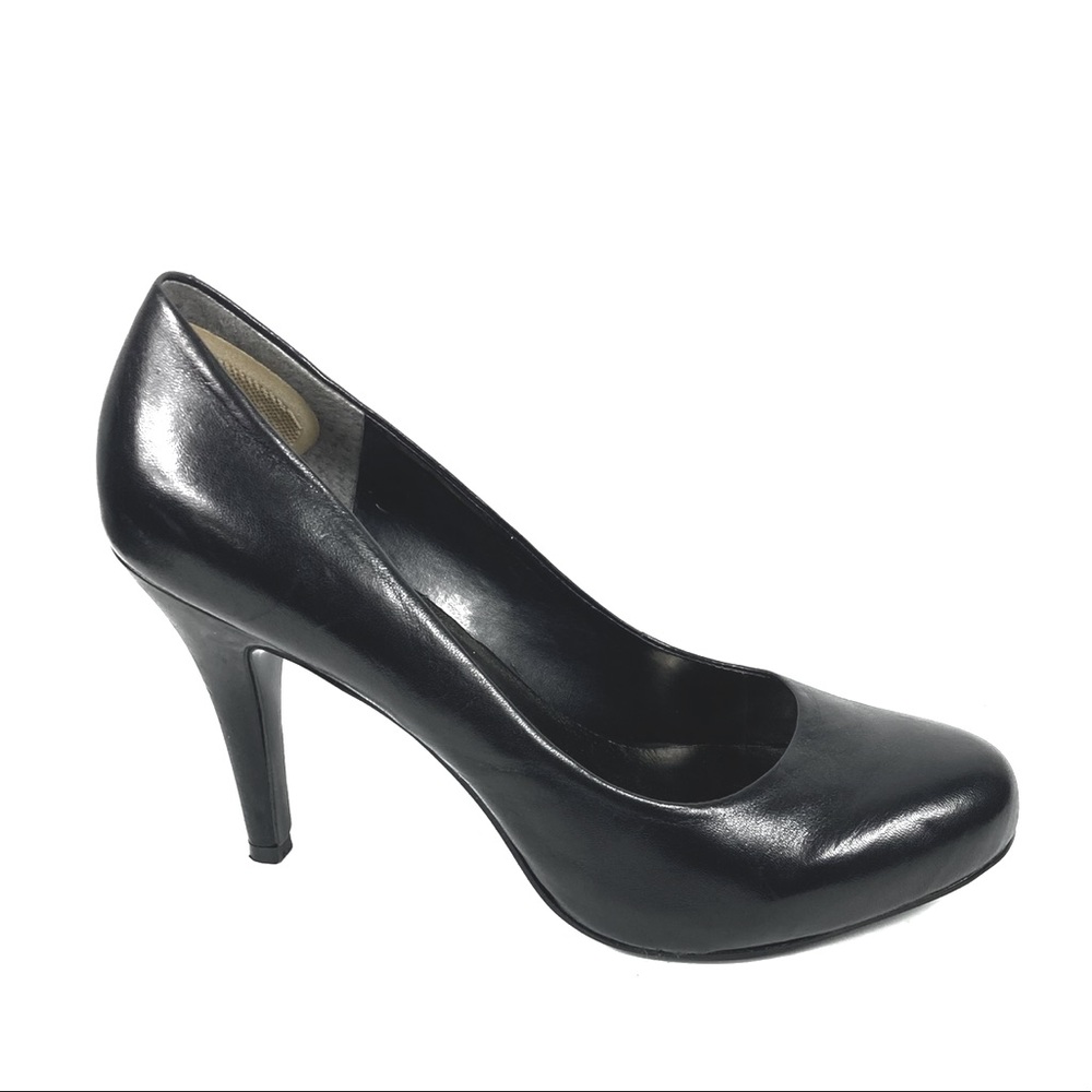 Nine West Black Leather heel pumps